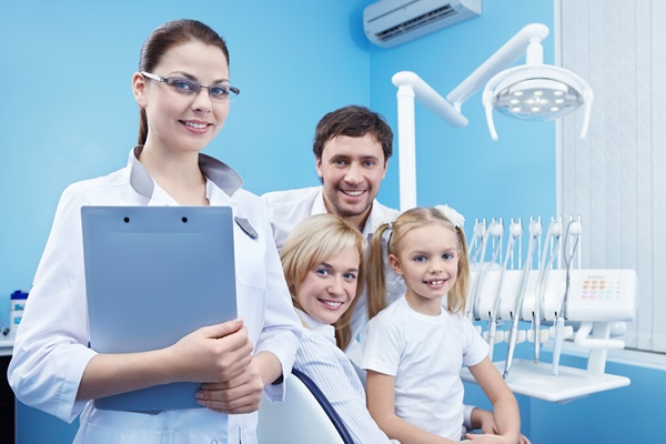 Your Child&#    ;s First Family Dentist Visit