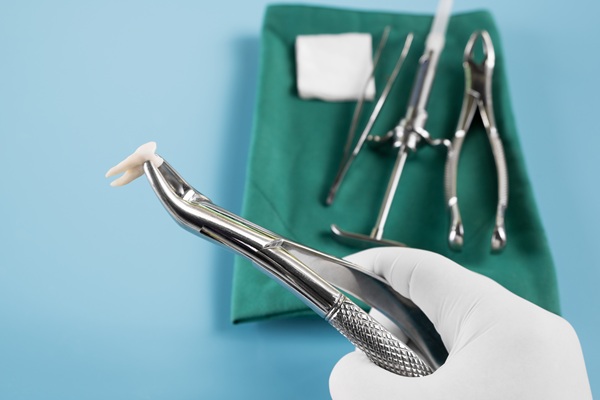 Life After A Tooth Extraction: How To Reduce The Risk Of Dry Socket